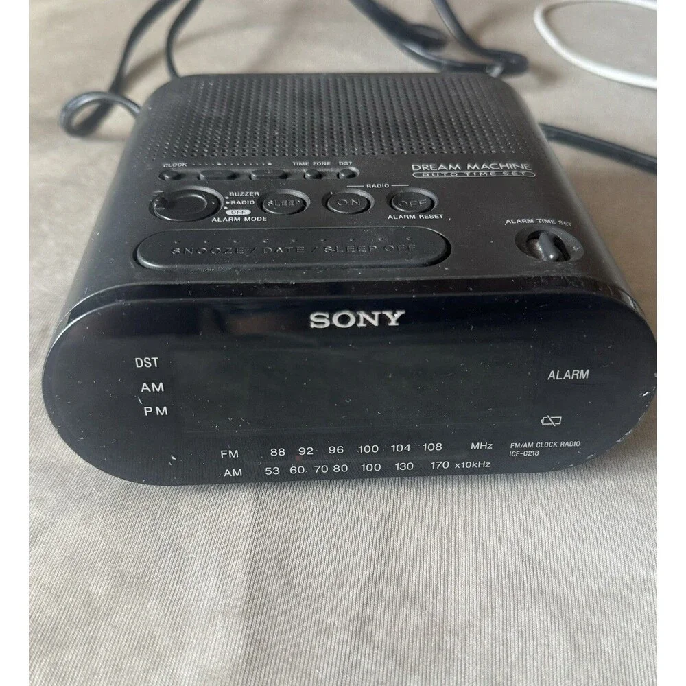 Alarm Clock Radio Sony Dream Machine CF-C218 AM FM Snooze Date Tested Working
